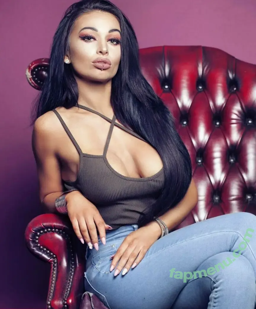 avavanrose nude photo #0006 (avavanrose)