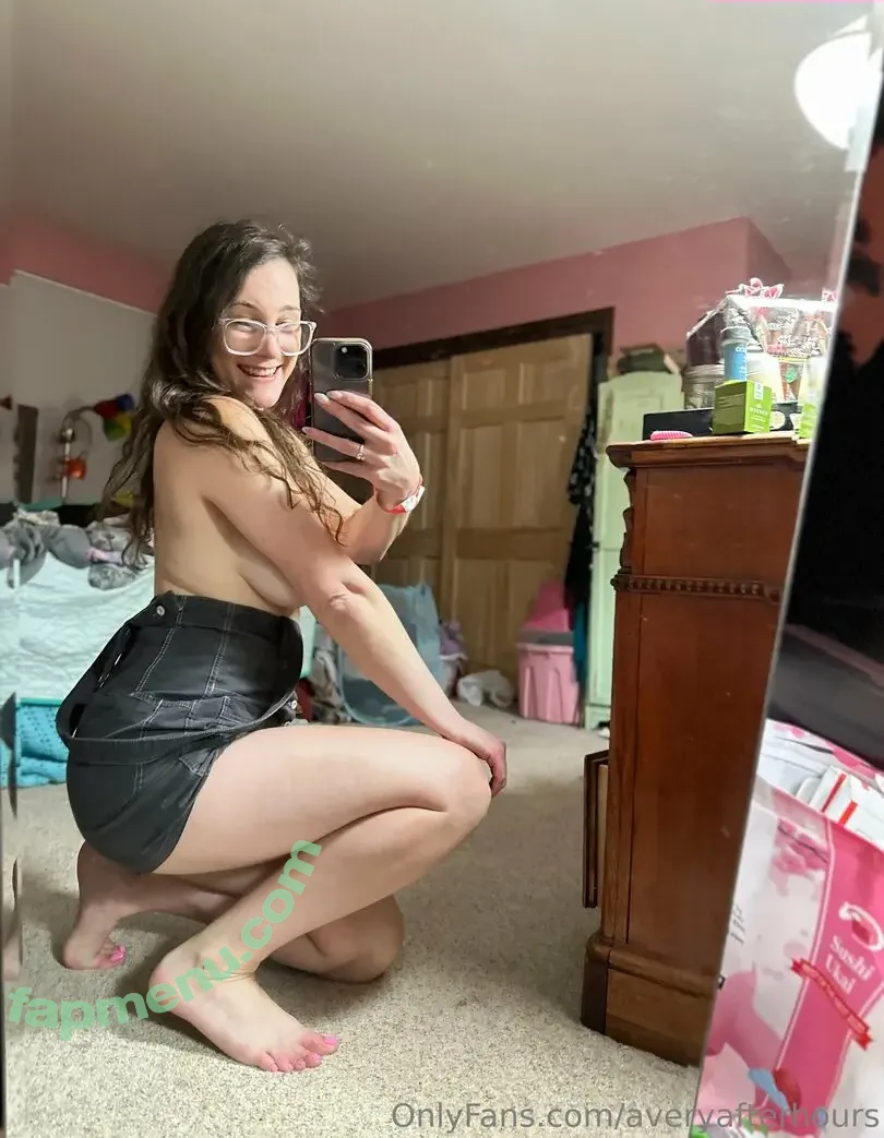 averyafterhours nude photo #0018 (averythrash_)