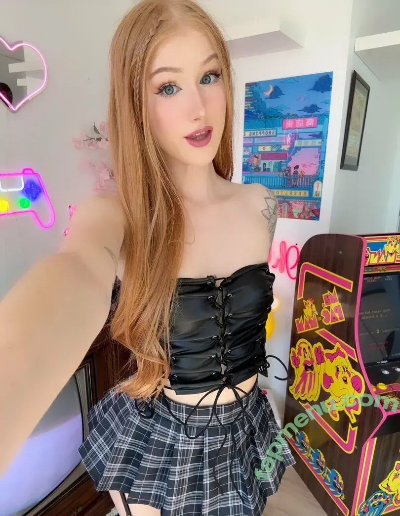 averyyskye nude photo #0003 (averyxskye)