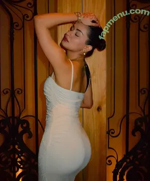 Avneet Kaur / avneetkaur_13 nude photo #0016
