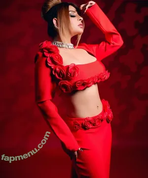 Avneet Kaur / avneetkaur_13 nude photo #0104