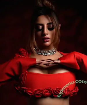 Avneet Kaur / avneetkaur_13 nude photo #0109