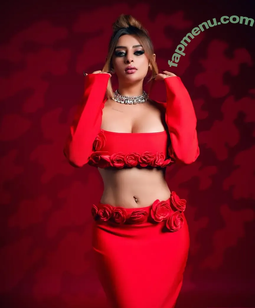 Avneet Kaur nude photo #0107 (avneetkaur_13)