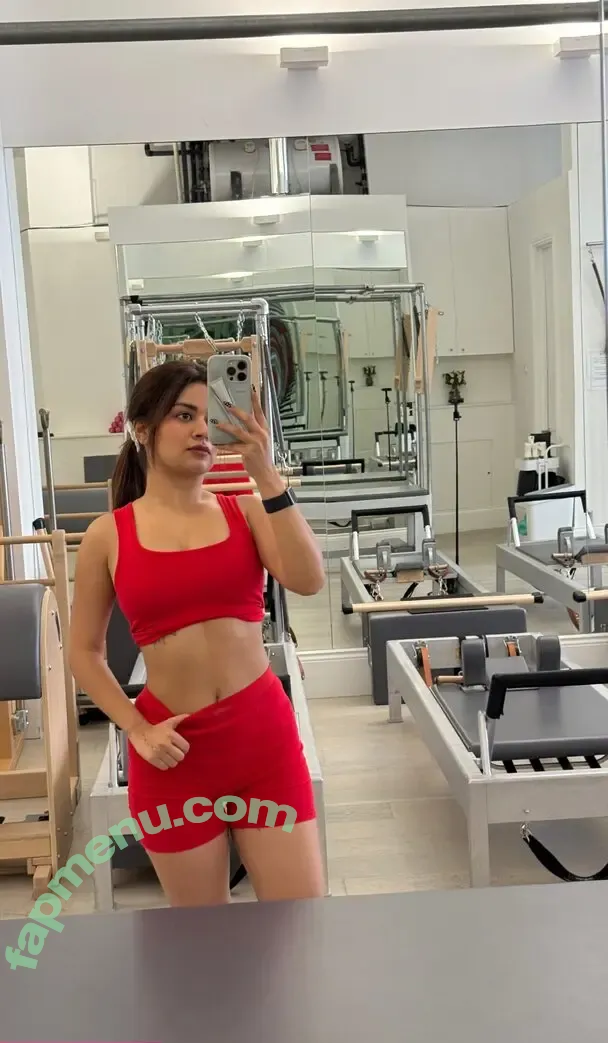 Avneet Kaur nude photo #0180 (avneetkaur_13)