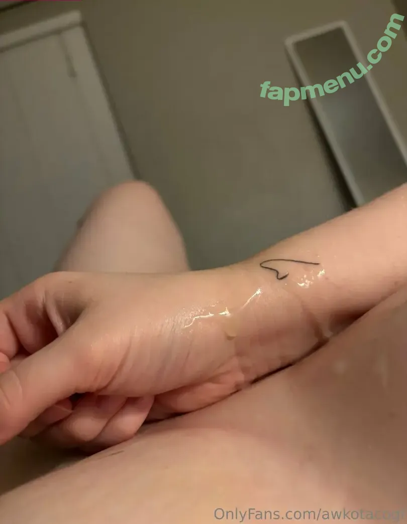 awkotacogf nude photo #0036 (awkotacogf)