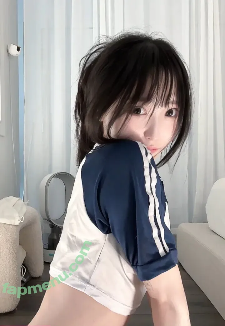 Awwni nude photo #0015 (awnni)