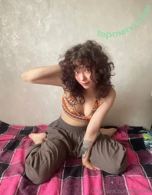  nude photo #0002