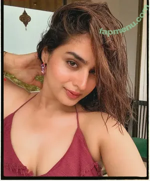 Ayesha Khan / ayeshaakhan_official nude photo #0099