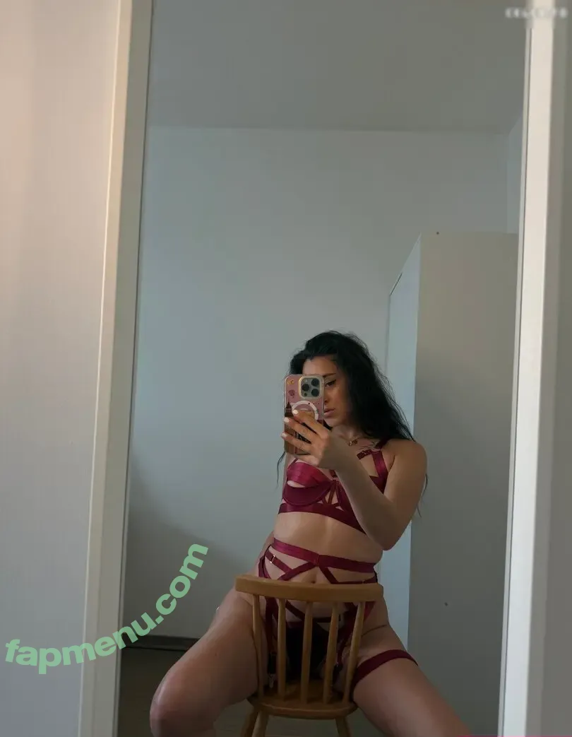 aylin.yld nude photo #0028 (aylin.yld)