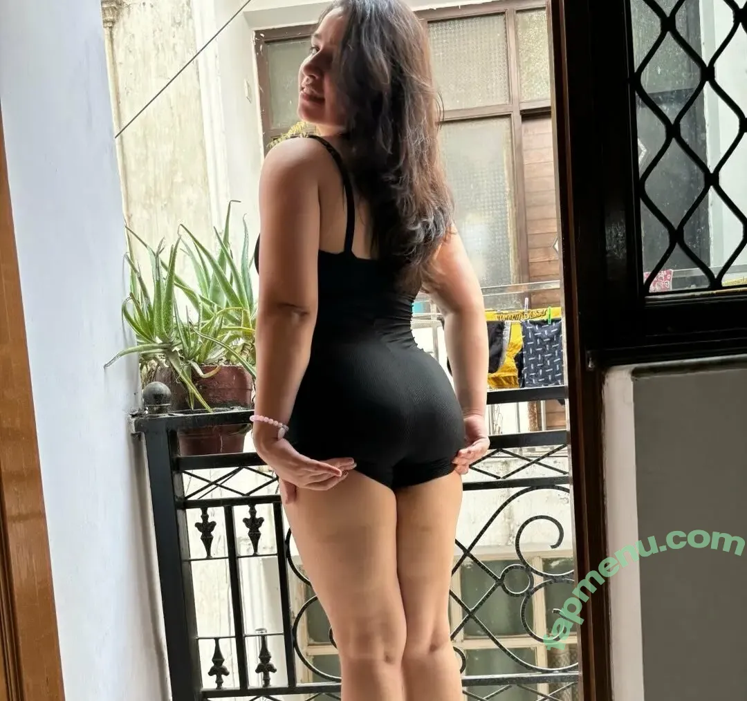 Ayushi Sehgal nude photo #0027 (squat_ash)