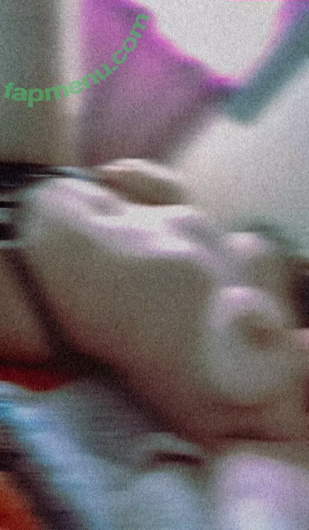 Azuleish nude photo #0017 (azuleishh / pistasazules)