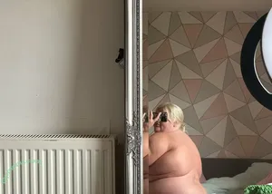 b0ugiee / bougiiee nude photo #0002