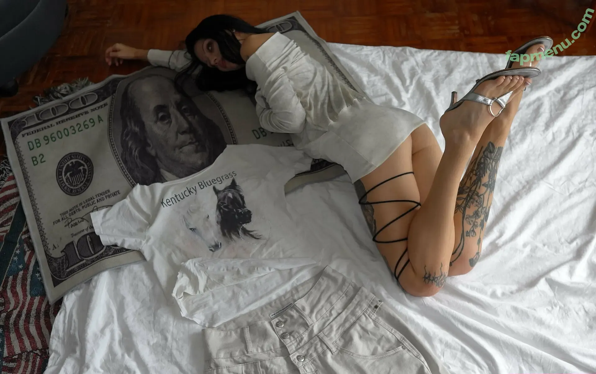 babemarievee nude photo #0013 (babemarievee)