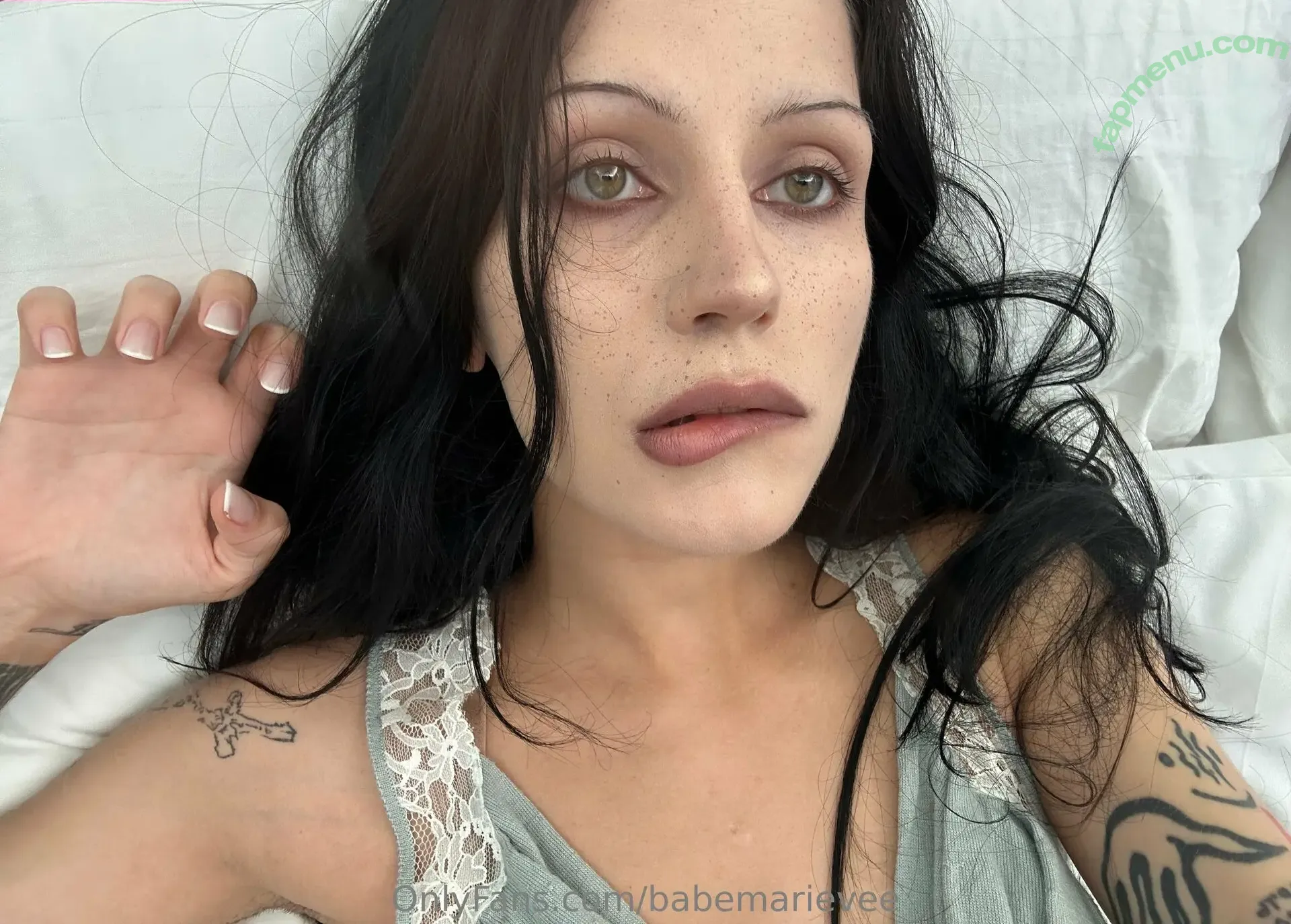 babemarievee nude photo #0023 (babemarievee)