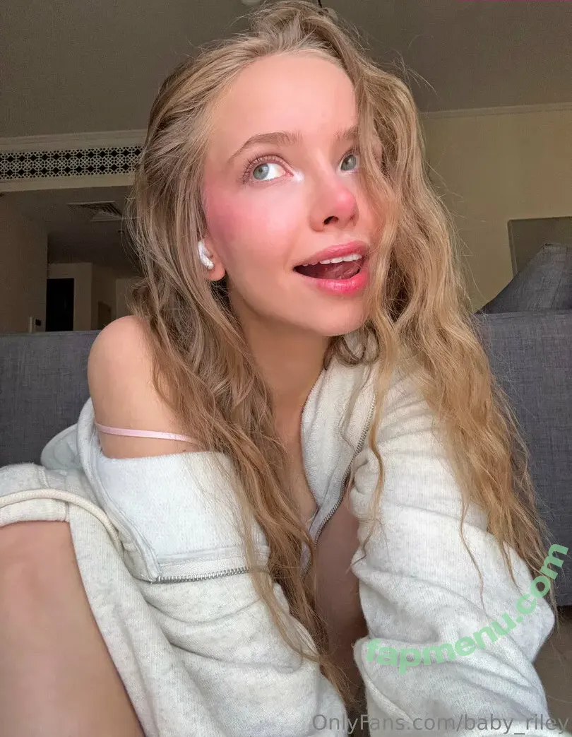 Baby Riley nude photo #0258 (baby_riley / babyrileey / sweet_riley)