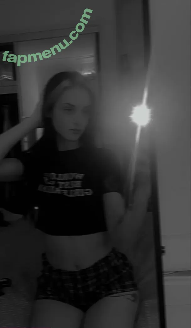 babygirll463 nude photo #0010 (babygirl1904_)