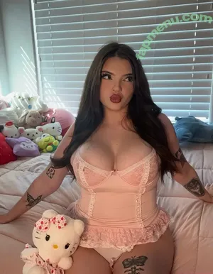BabyLaur / alinavioletx / laurbunni / onlyalinaviolet nude photo #0003