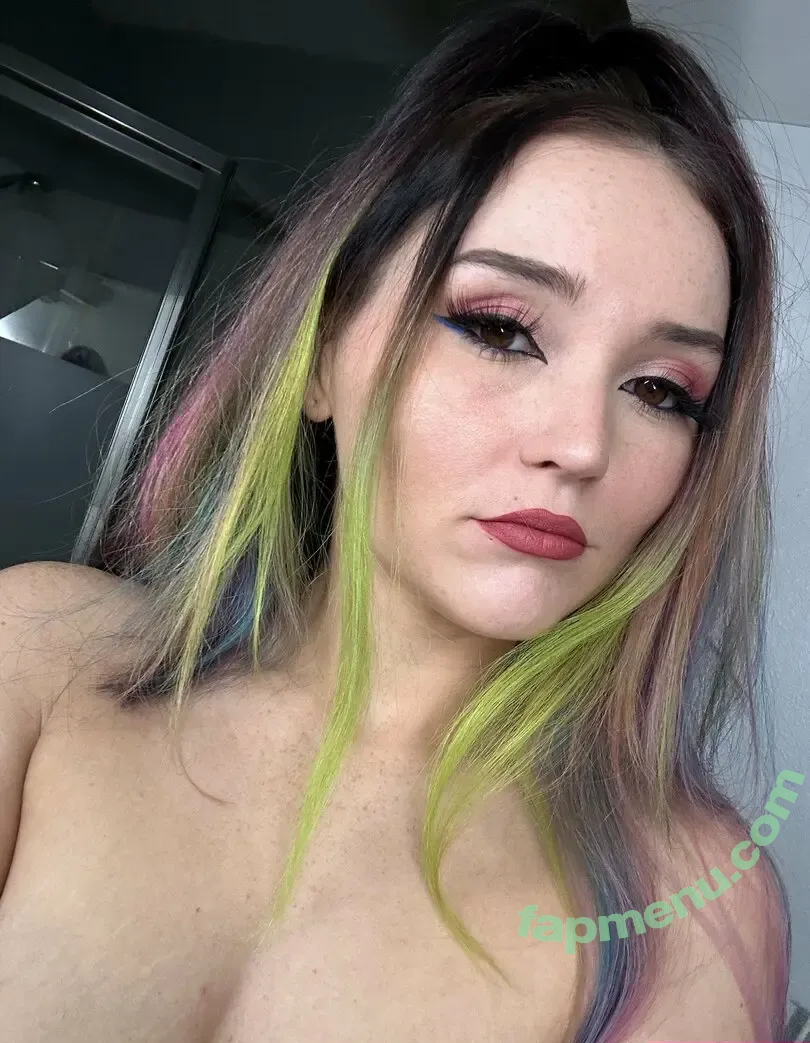 babynickibfree nude photo #0025 (babynickibfree)