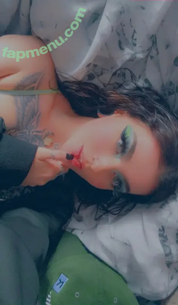 babyVixen nude photo #0001 (babyVixen)
