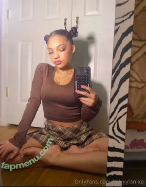 babyylanixo / babygirlcielo nude photo #0017