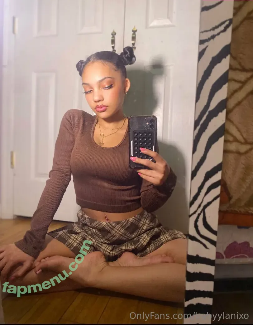 babyylanixo nude photo #0017 (babygirlcielo)