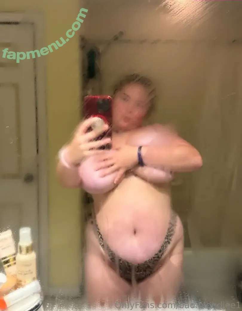 Bad.blondiee1 nude photo #0021 (Amber.hart / badblondiee69)