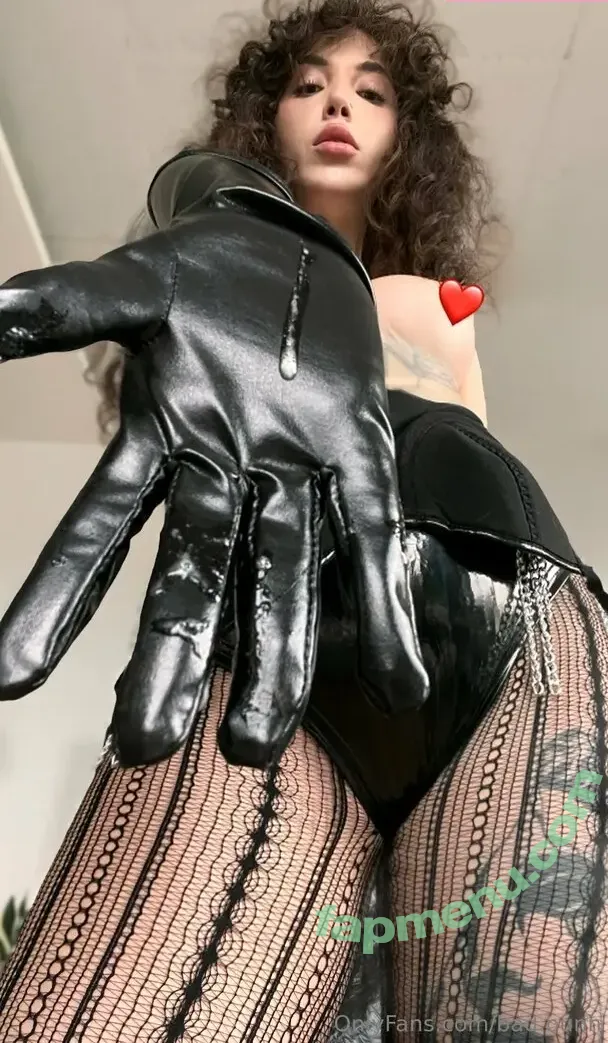 bad.bunn nude photo #0056 (badbunnypr)