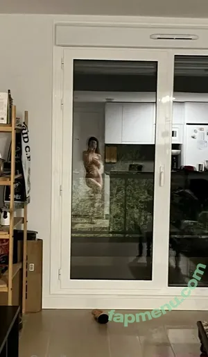  nude photo #0005