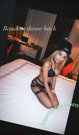  nude photo #0004