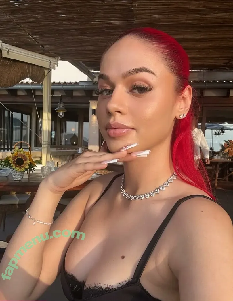 badmomzjay nude photo #0265 (badmomzjay)