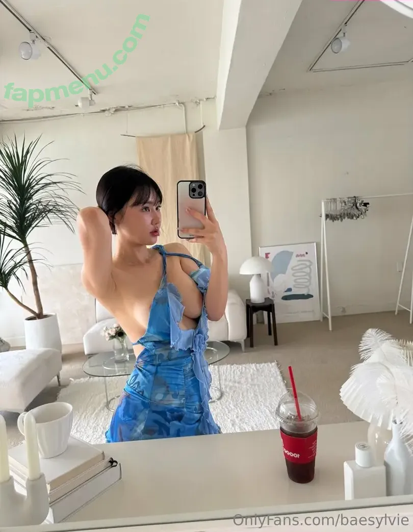 Baesylvie nude photo #0025 (Sylvia Choi)