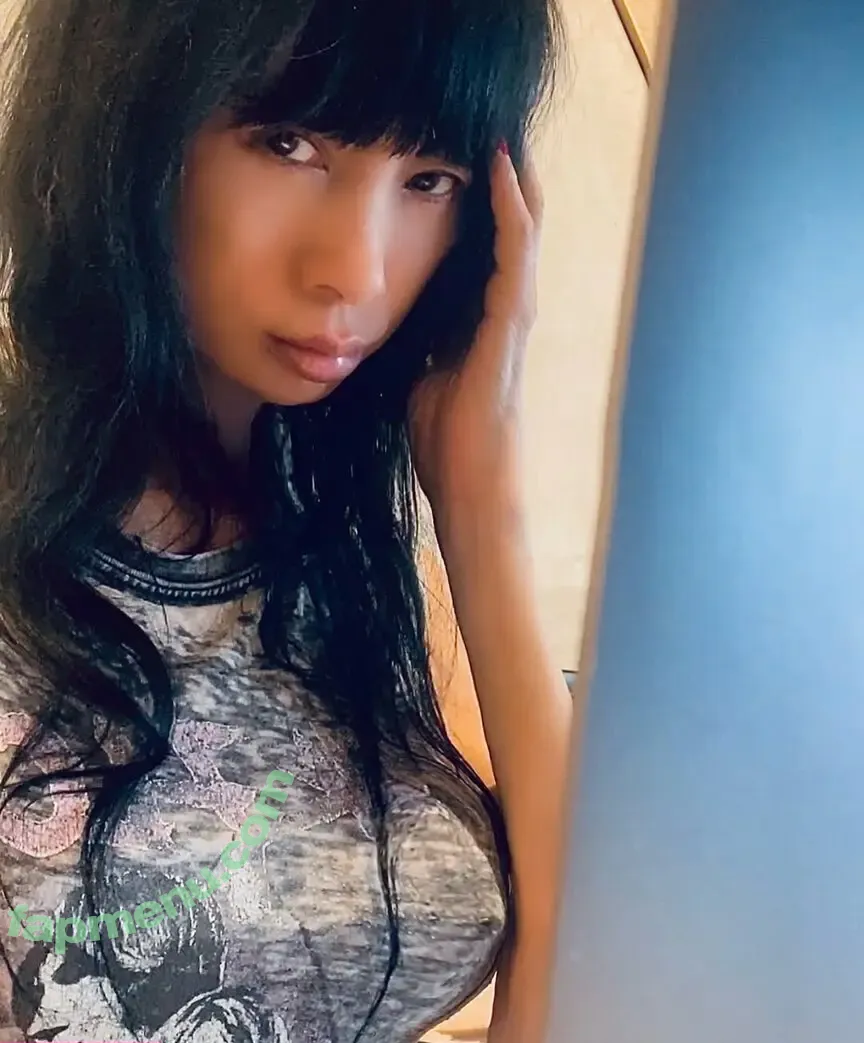 Bai Ling nude photo #1412 (iambailing)