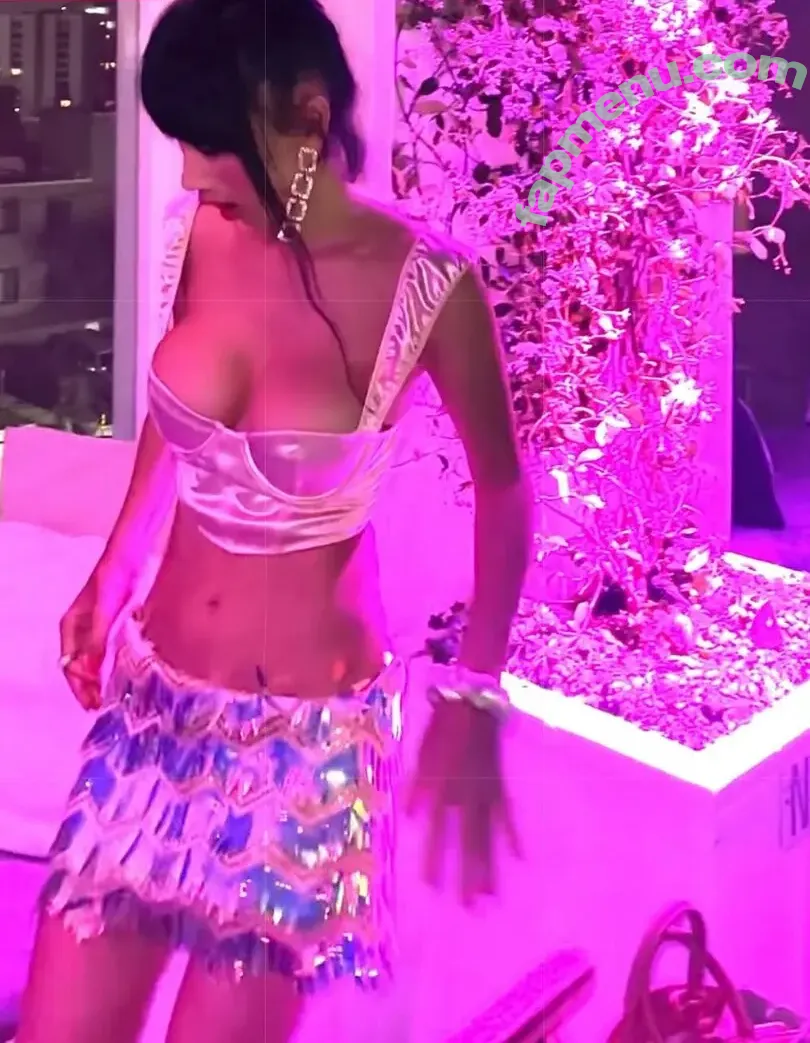 Bai Ling nude photo #1670 (iambailing)