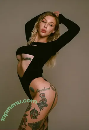 Bananinbananon nude photo #0004