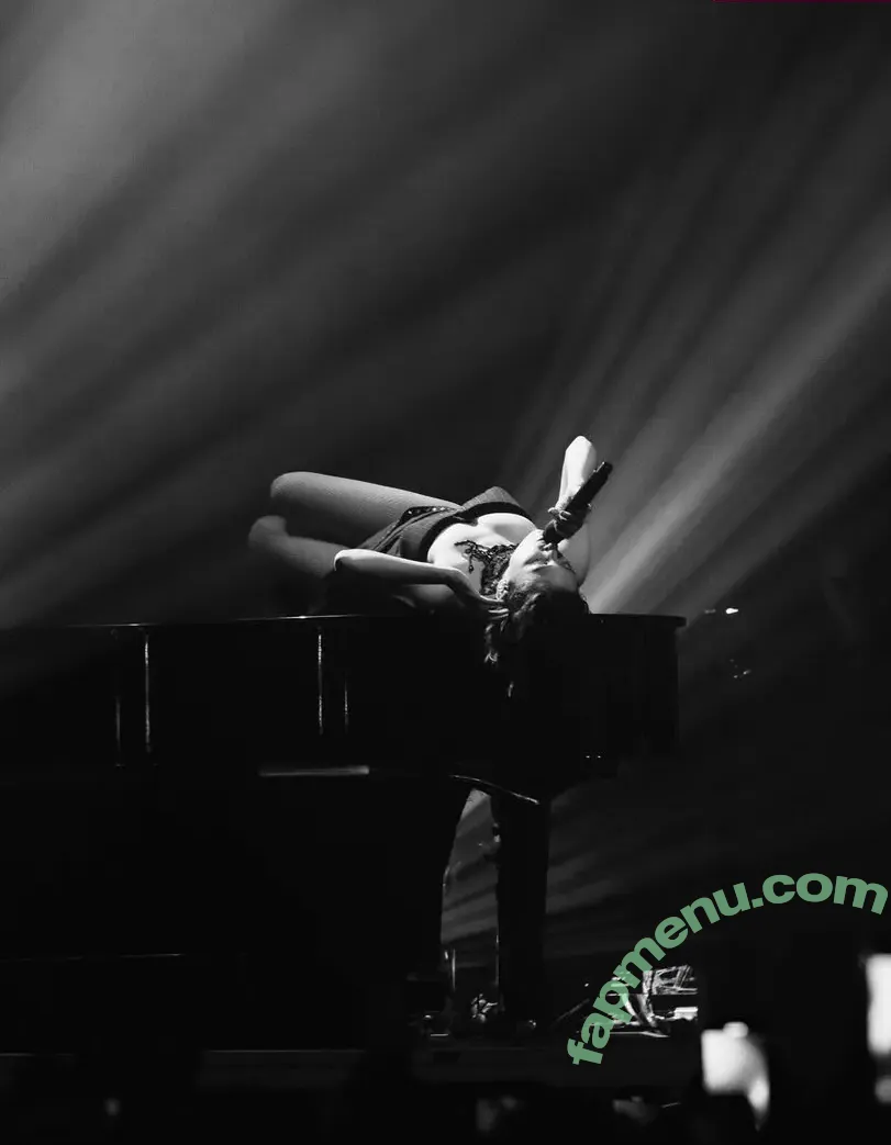 Banks nude photo #0153 (hernameisbanks)