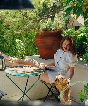 Barbara Palvin / realbarbarapalvin nude photo #2338