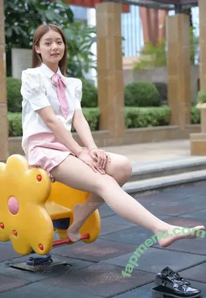 Bare Feet / barefeetpose nude photo #1167