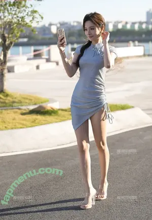 Bare Feet / barefeetpose nude photo #1210