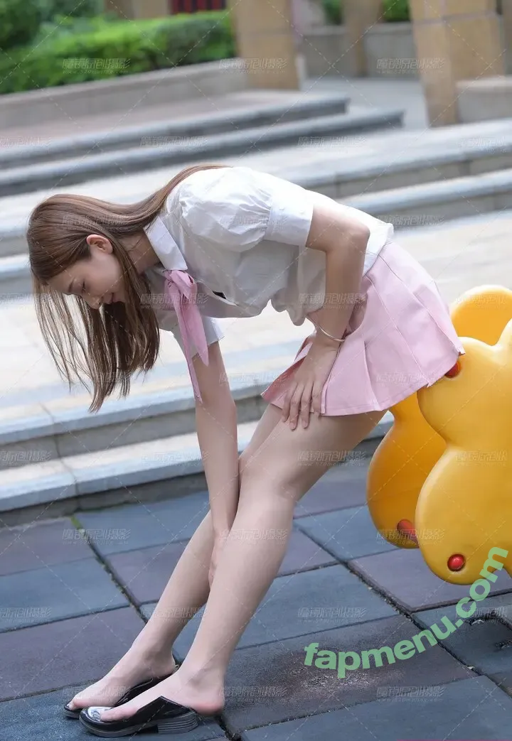 Bare Feet nude photo #1168 (barefeetpose)
