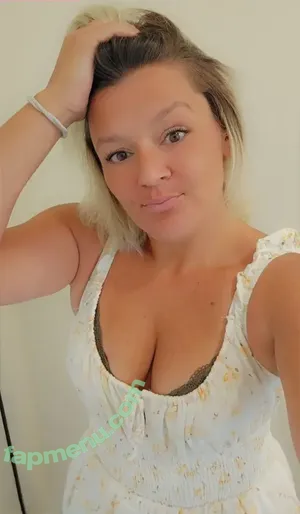 Basedmama / Basednormiemama nude photo #0031