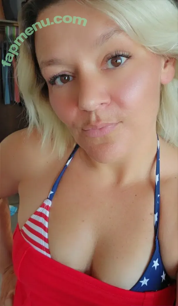 Basedmama nude photo #0006 (Basednormiemama)