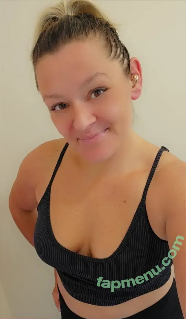 Basedmama nude photo #0012 (Basednormiemama)