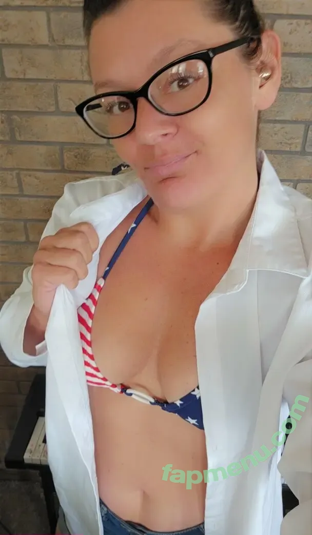 Basedmama nude photo #0013 (Basednormiemama)