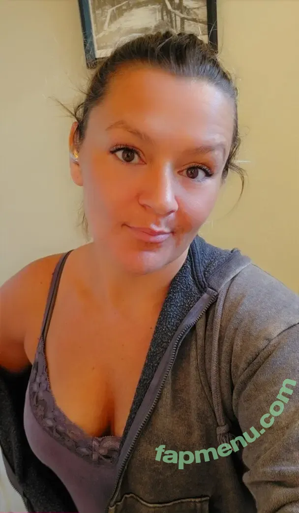 Basedmama nude photo #0034 (Basednormiemama)
