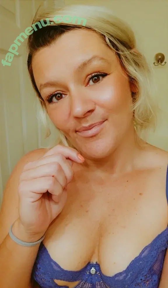 Basedmama nude photo #0049 (Basednormiemama)