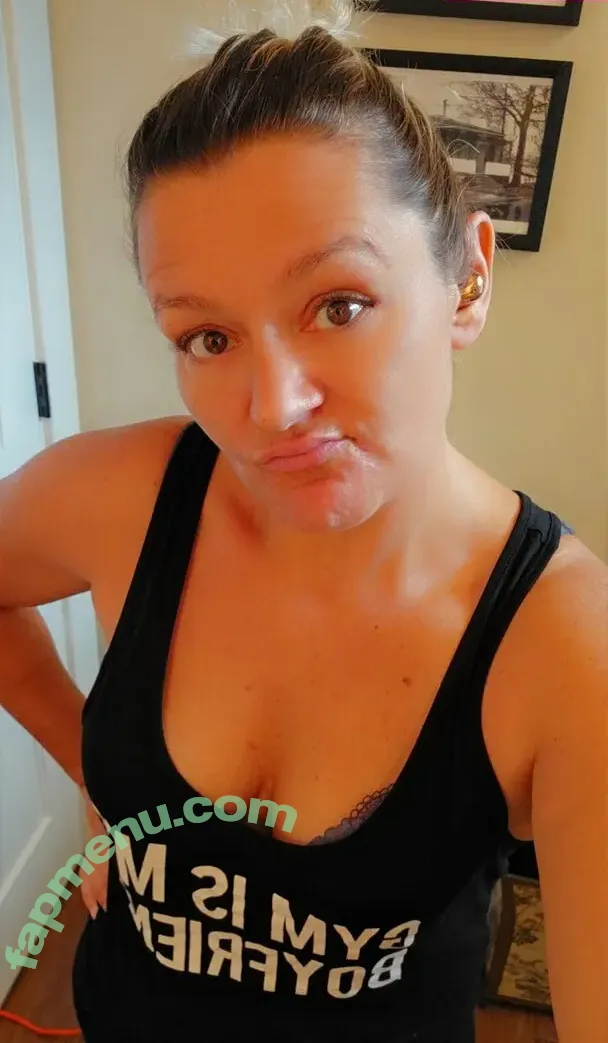 Basedmama nude photo #0054 (Basednormiemama)