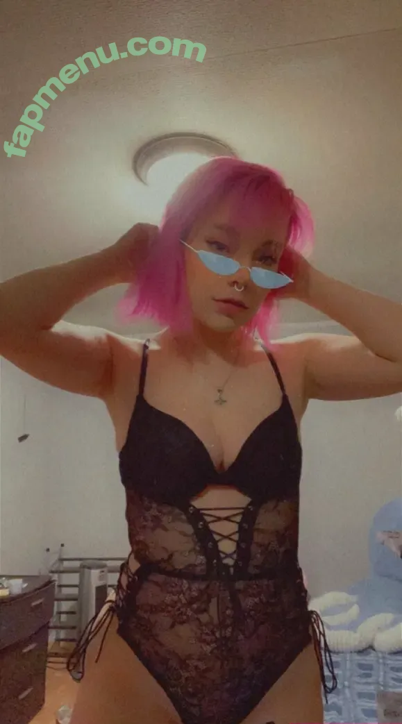 batlust nude photo #0003 (batlust_)