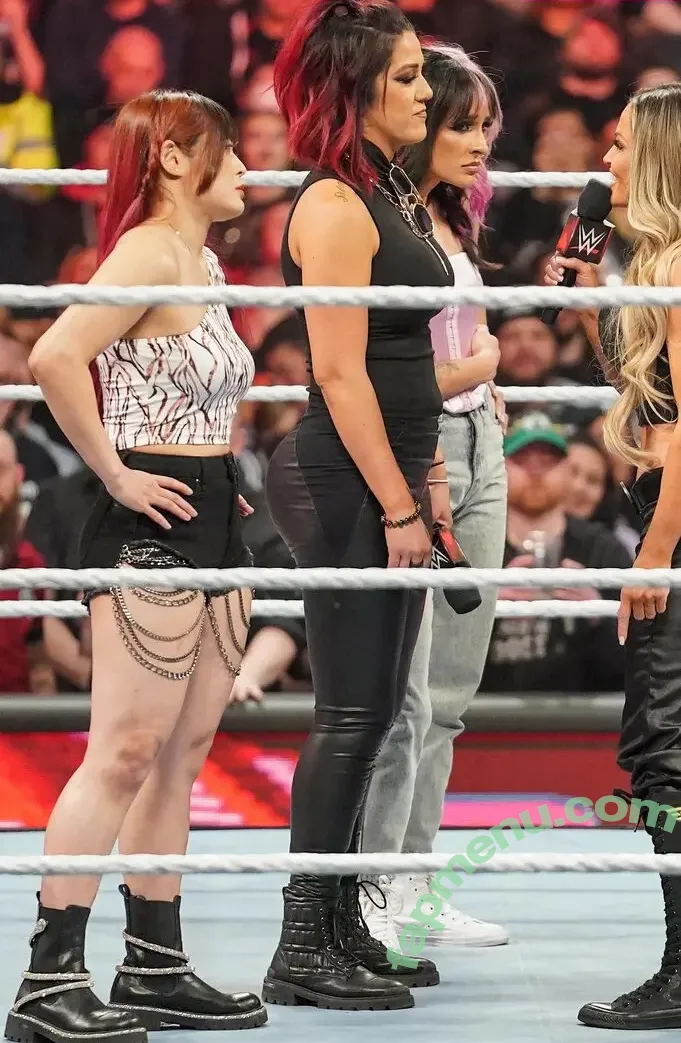 Bayley nude photo #0264 (Pamela Rose Martinez / bayley.r / itsmebayley)
