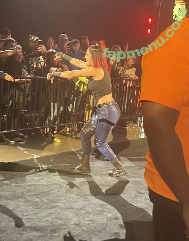 Bayley nude photo #0286 (Pamela Rose Martinez / bayley.r / itsmebayley)