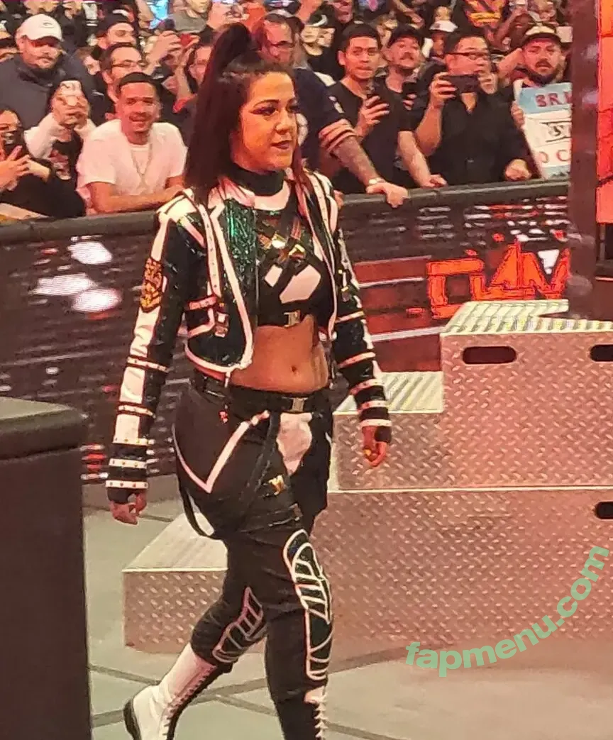 Bayley nude photo #0403 (Pamela Rose Martinez / bayley.r / itsmebayley)